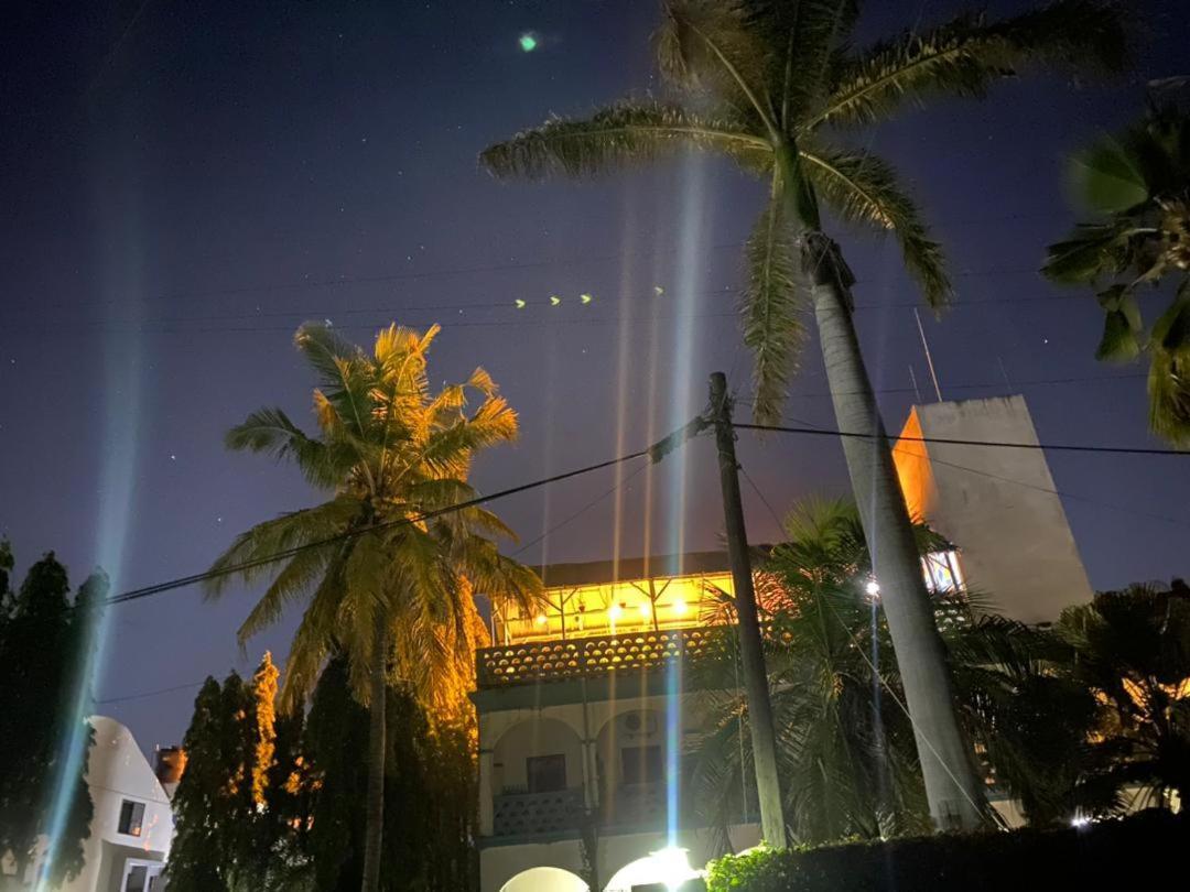 Cefa Hostel Dar es Salaam Bagian luar foto